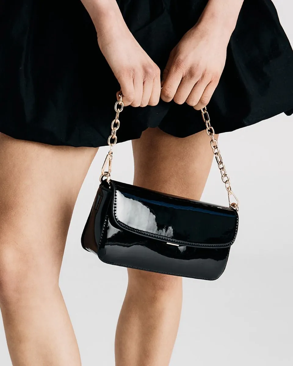 ALORA / Black Patent