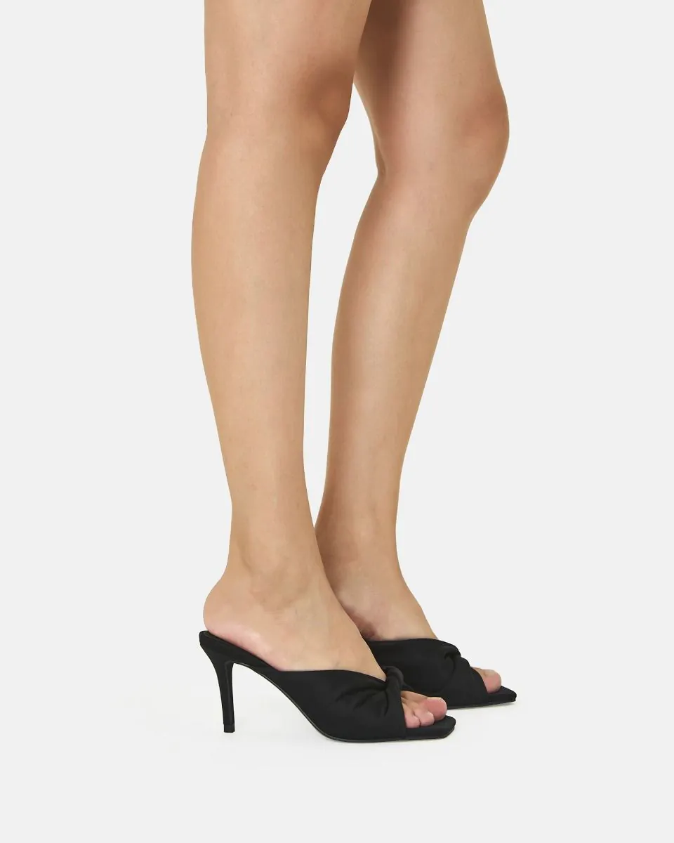 FOXX / BLACK